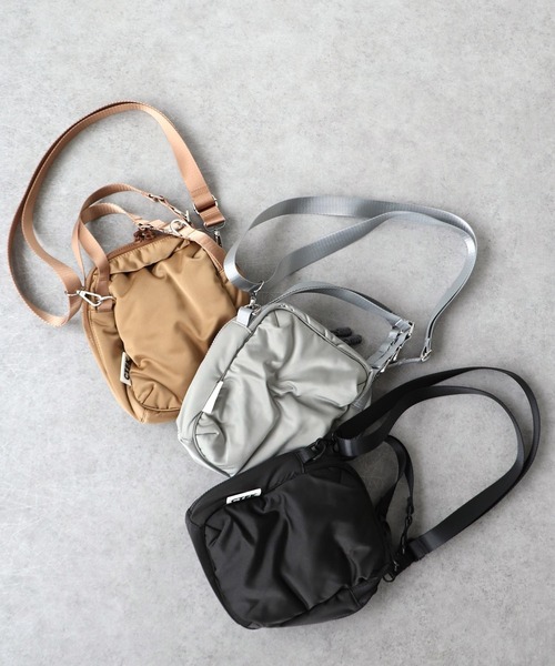 Three Four Time（ｽﾘｰﾌｫｰﾀｲﾑ）の「【Casselini】ナイロンBOXY BAG（ショルダーバッグ・レディース・ベージュ/グレー/ブラック・FREE）」の18枚目の写真