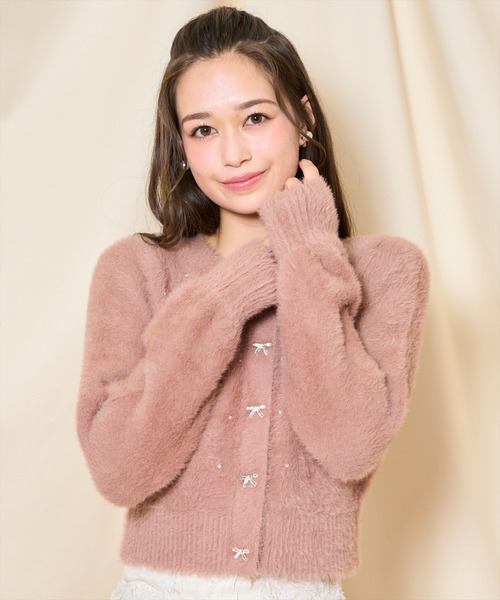WILLSELECTION（ウィルセレクション）の「パール＆ビジューフェザーカーディガン（カーディガン/ボレロ・レディース・オフホワイト/ブラック/モカ/ダークブラウン/ピンク・FREE）」の4枚目の写真