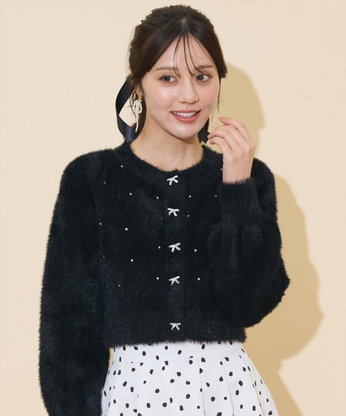 WILLSELECTION（ウィルセレクション）の「パール＆ビジューフェザーカーディガン（カーディガン/ボレロ・レディース・オフホワイト/ブラック/モカ/ダークブラウン/ピンク・FREE）」の3枚目の写真