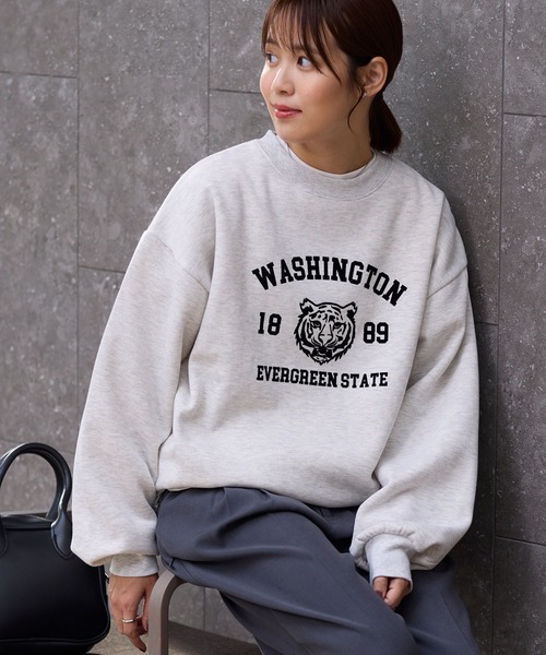 セール】アニマルフロッキープリントオーバーサイズカレッジロゴ