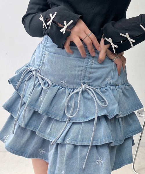 AS KNOW AS plus（アズノゥアズプラス）の「♪リボンとティアードミニスカート セットアップ対応（スカート・レディース・ブラック系1/キャメル/スミクロ/ブラック系/ブラウン/サックスブルー系/カモフラージュ/ブラック系2/ネイビー系・FREE）」の8枚目の写真