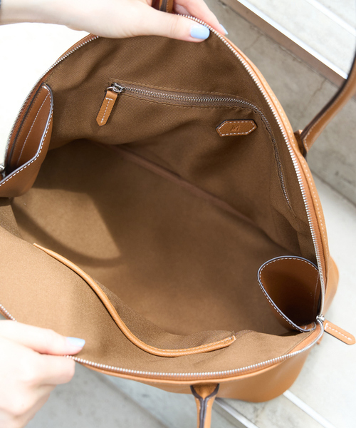 &MyuQ(アンドミューク)の「【&MyuQ/アンドミューク】THALLO ショルダーバッグ / トートバッグ(トートバッグ・レディース・キャメル/ブラック・フリー)」の16枚目の写真