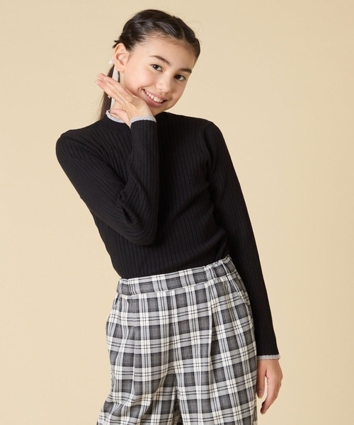 a.v.v（アーヴェヴェ）の「[130-160]配色プチハイリブニット（ニット/セーター・キッズ・ブラック/アイボリー・130/150/160/140）」の16枚目の写真