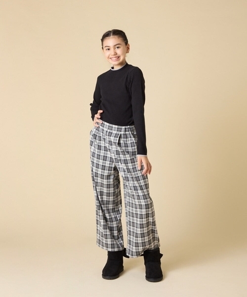 a.v.v（アーヴェヴェ）の「[130-160]配色プチハイリブニット（ニット/セーター・キッズ・ブラック/アイボリー・130/150/160/140）」の20枚目の写真