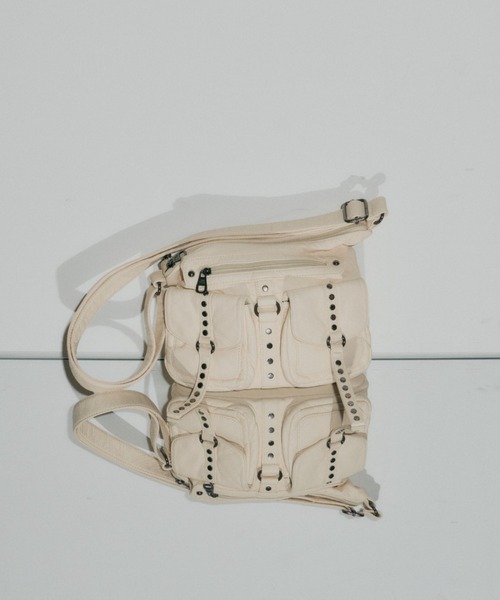 DTYYPE（ドタイプ）の「アウトポケットスタッズショルダーバッグ（ショルダーバッグ・レディース・ブラック/ホワイト/レッド・FREE）」の11枚目の写真