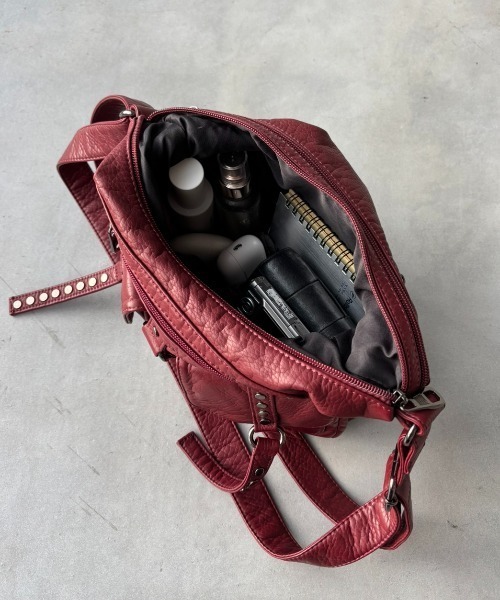 DTYYPE（ドタイプ）の「アウトポケットスタッズショルダーバッグ（ショルダーバッグ・レディース・ブラック/ホワイト/レッド・FREE）」の5枚目の写真