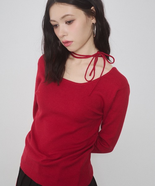 ENVYM（アンビー）の「前後２WAY チョーカー ハイゲージ ニットトップス（ニット/セーター・レディース・ブラウン/グレー/ブラック/レッド/アイボリー・FREE）」の5枚目の写真