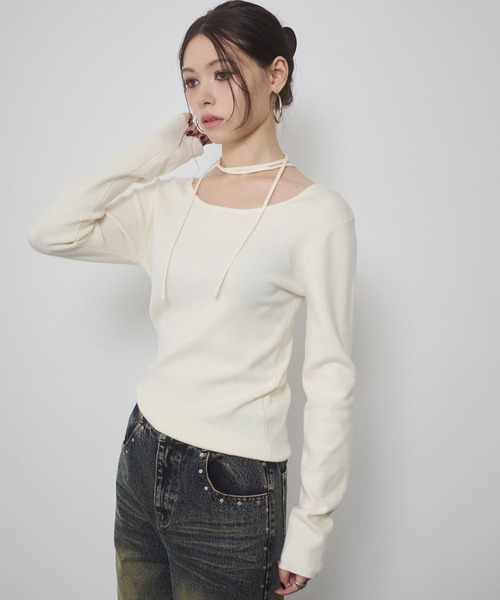 ENVYM（アンビー）の「前後２WAY チョーカー ハイゲージ ニットトップス（ニット/セーター・レディース・ブラウン/グレー/ブラック/レッド/アイボリー・FREE）」の18枚目の写真