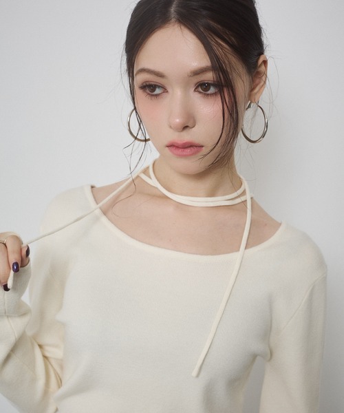 ENVYM（アンビー）の「前後２WAY チョーカー ハイゲージ ニットトップス（ニット/セーター・レディース・ブラウン/グレー/ブラック/レッド/アイボリー・FREE）」の12枚目の写真