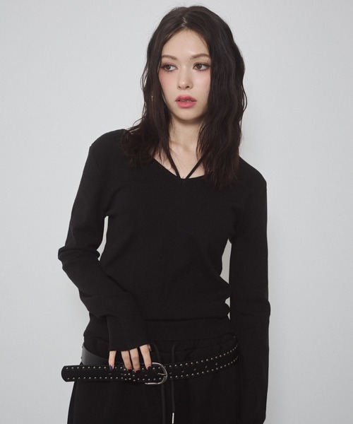 ENVYM（アンビー）の「前後２WAY チョーカー ハイゲージ ニットトップス（ニット/セーター・レディース・ブラウン/グレー/ブラック/レッド/アイボリー・FREE）」の9枚目の写真