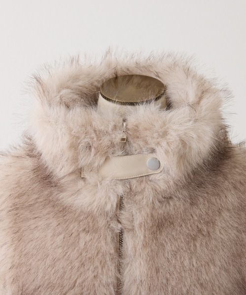 one after another NICE CLAUP（ワンアフターアナザーナイスクラップ）の「フェイクファーショートコート（ブルゾン・レディース・オフホワイト/ベージュ/ピンク/ブラウン・FREE）」の8枚目の写真