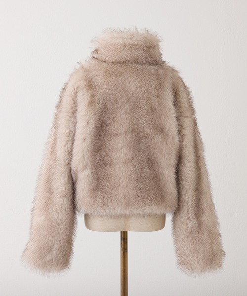 one after another NICE CLAUP（ワンアフターアナザーナイスクラップ）の「フェイクファーショートコート（ブルゾン・レディース・オフホワイト/ベージュ/ピンク/ブラウン・FREE）」の7枚目の写真