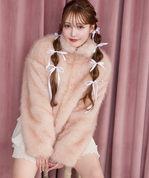 one after another NICE CLAUP（ワンアフターアナザーナイスクラップ）の「フェイクファーショートコート（ブルゾン・レディース・オフホワイト/ベージュ/ピンク/ブラウン・FREE）」の20枚目の写真