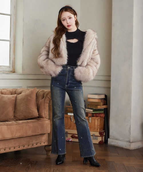 one after another NICE CLAUP（ワンアフターアナザーナイスクラップ）の「フェイクファーショートコート（ブルゾン・レディース・オフホワイト/ベージュ/ピンク/ブラウン・FREE）」の14枚目の写真