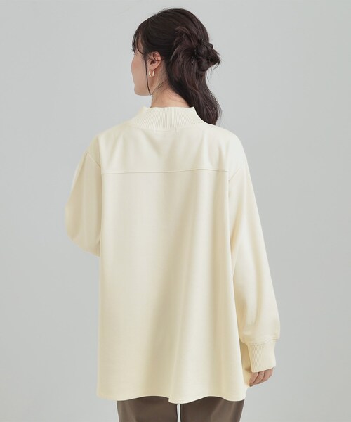 SHOO・LA・RUE(シューラルー)の「【S-LL】滑らかタッチが癖になる Aラインスエード調トップス(Tシャツ/カットソー・レディース・ブラウン系その他/サックスブルー/ホワイト・01/04/02/03)」の6枚目の写真