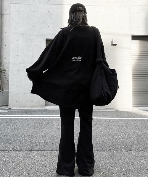 YACA(ヤーカ)の「Loose Sleeve Logo Tee/ルーズスリーブロゴT【unisex item】(Tシャツ/カットソー・レディース・ホワイト/ブラック・FREE)」の7枚目の写真