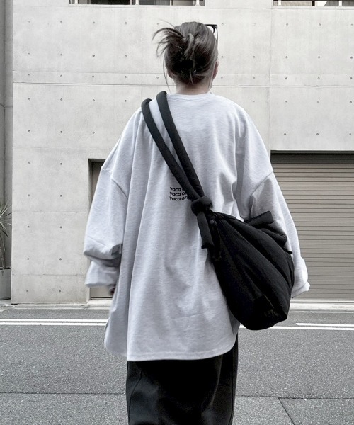 YACA（ヤーカ）の「Loose Sleeve Logo Tee/ルーズスリーブロゴT【unisex item】（Tシャツ/カットソー・レディース・ホワイト/ブラック/アッシュグレー/グレー・FREE）」の18枚目の写真