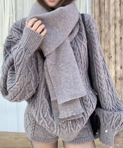 meJane（ミージェーン）の「ケーブル編みニット×ニットパンツ×マフラー 3点セットアップ（セットアップ・レディース・ダークベージュ/グレー・FREE）」の7枚目の写真
