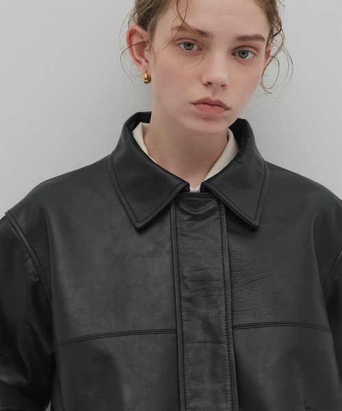 PUBLIC TOKYO（パブリックトウキョウ）の「【水牛本革】カーフレザーボクシージャケット（ライダースジャケット・レディース・ブラック・2/1）」の15枚目の写真
