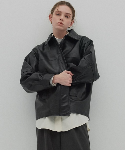 PUBLIC TOKYO（パブリックトウキョウ）の「【水牛本革】カーフレザーボクシージャケット（ライダースジャケット・レディース・ブラック・2/1）」の9枚目の写真