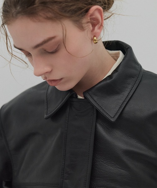 PUBLIC TOKYO（パブリックトウキョウ）の「【水牛本革】カーフレザーボクシージャケット（ライダースジャケット・レディース・ブラック・2/1）」の2枚目の写真