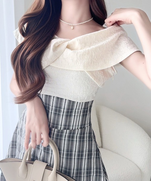 mily bilet（ミウィビレット）の「【mily bilet】ツイスト襟で小顔見え。カシュクールドッキングワンピース (ロング丈)（ワンピース・レディース・アイボリー系2/アイボリー系1・X-LARGE/SMALL/MEDIUM/LARGE）」の20枚目の写真