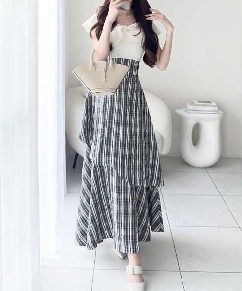 mily bilet（ミウィビレット）の「【mily bilet】ツイスト襟で小顔見え。カシュクールドッキングワンピース (ロング丈)（ワンピース・レディース・アイボリー系2/アイボリー系1・X-LARGE/SMALL/MEDIUM/LARGE）」の3枚目の写真