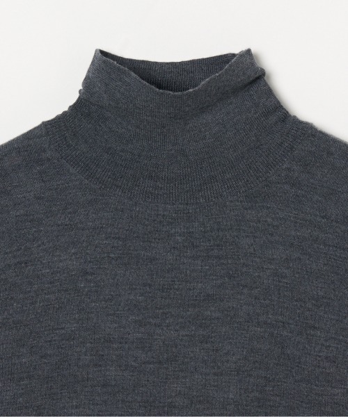 Letroyes(ルトロワ)の「LAURE (TURTLE NECK)(ニット/セーター・レディース・アイボリー/グレー/ブラック・1/2)」の7枚目の写真