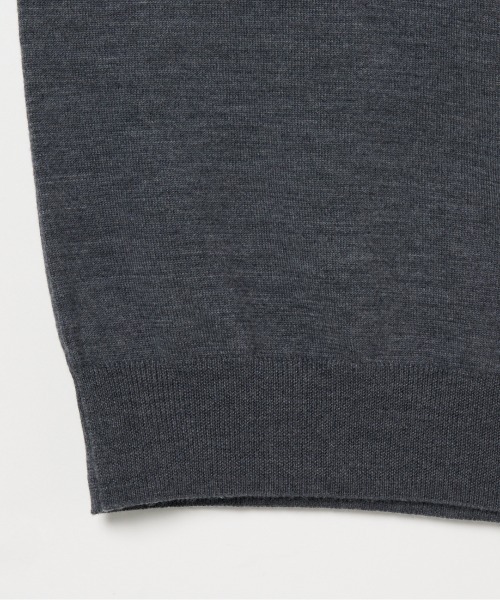 Letroyes(ルトロワ)の「LAURE (TURTLE NECK)(ニット/セーター・レディース・アイボリー/グレー/ブラック・1/2)」の9枚目の写真