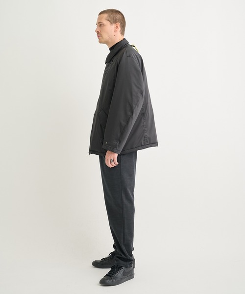 WHITE MOUNTAINEERING（ホワイトマウンテニアリング）の「【White Mountaineering / ホワイトマウンテニアリング】WINDSTOPPER RAGLAN BLOUSON（ブルゾン・メンズ・ブラック/カーキ・1）」の5枚目の写真