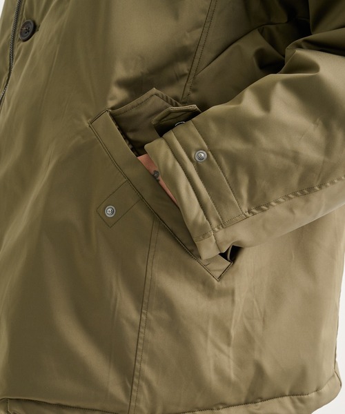 WHITE MOUNTAINEERING（ホワイトマウンテニアリング）の「【White Mountaineering / ホワイトマウンテニアリング】WINDSTOPPER RAGLAN BLOUSON（ブルゾン・メンズ・ブラック/カーキ・1）」の17枚目の写真