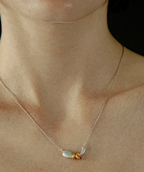 LAPUIS(ラピュイ)の「LAPUIS(ラピュイ) Flow Coil necklace(ネックレス・レディース・マルチ/ゴールド・FREE)」の2枚目の写真