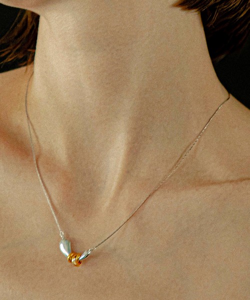 LAPUIS(ラピュイ)の「LAPUIS(ラピュイ) Flow Coil necklace(ネックレス・レディース・マルチ/ゴールド・FREE)」の7枚目の写真