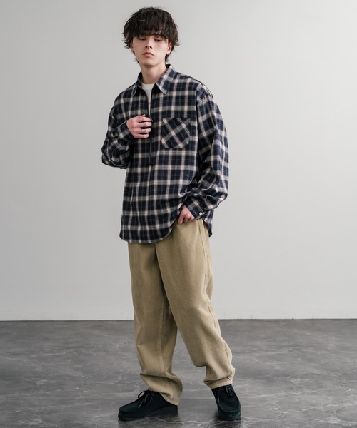 HUF（ハフ）の「HUF ハフ CROMER CORDUROY PANT ワンポイントロゴ刺繍入りコーデュロイテーパードワイドパンツ（その他パンツ・メンズ・サンドベージュ/ネイビー/ブラック・30/32/34）」の21枚目の写真