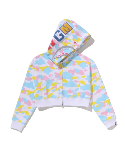 A BATHING APE（アベイシングエイプ）の「NEW MULTI CAMO SHARK CROPPED FULL ZIP HOODIE（パーカー・レディース・ブラック/ホワイト・SMALL/MEDIUM）」の2枚目の写真