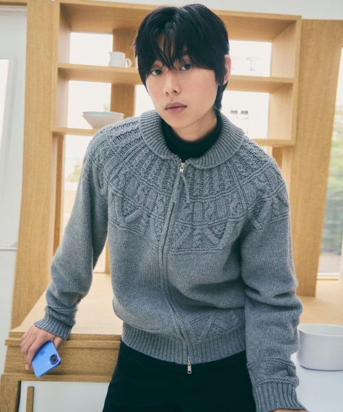 AMI Paris カーディガン　きぬちゃん着用 AMI Paris カーディガン きぬちゃん着用 - メルカリ