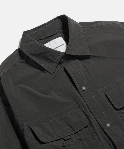 ESPIONAGE(エスピオナジ)の「Multi Pocket Angler Shirt Ink Black(シャツ/ブラウス・レディース・その他・MEDIUM/LARGE/X-LARGE)」の4枚目の写真