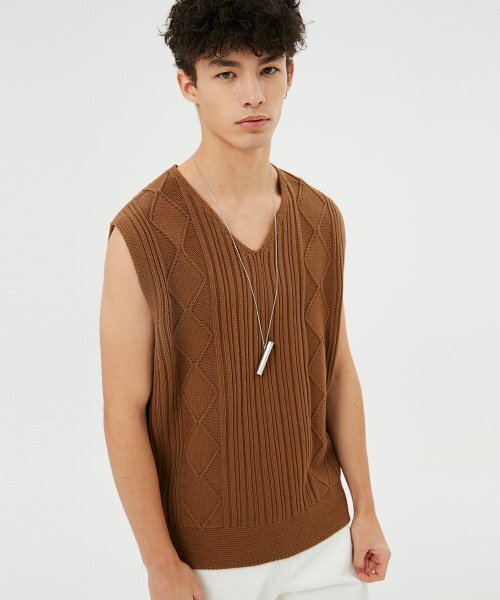 MOONSUN（ムーンサン）の「UNISEX, Solar Dia Ribbed Knit Vest / Camel（ベスト・メンズ・その他・MEDIUM/SMALL）」の3枚目の写真