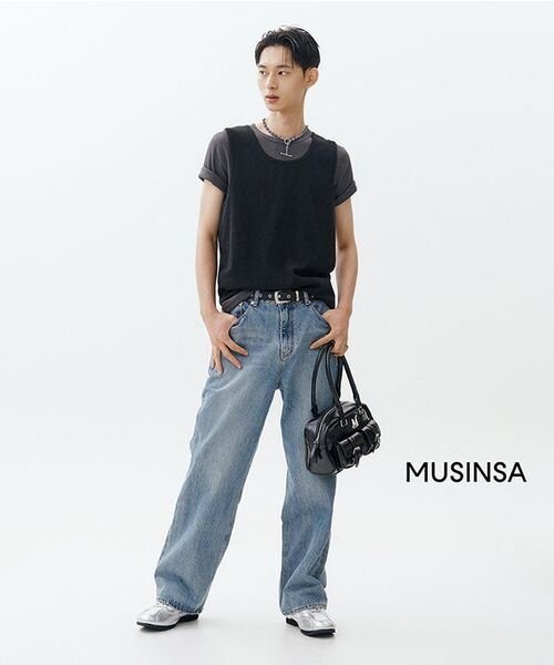 MUCENT(ムセント)の「ビルス メタルロゴ エナメル 2ベルトポケットショルダーバッグ 男女共用(ショルダーバッグ・レディース・ブラック・FREE)」の10枚目の写真