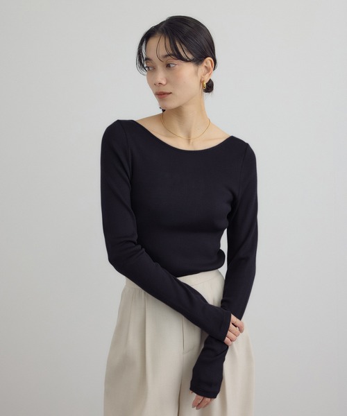 SALON adam et rope'（サロン アダム エ ロペ）の「Hug Silkラウンドネックプルオーバー 3 / 新色追加（Tシャツ/カットソー・レディース・ブラック/レッド/ホワイト・FREE）」の4枚目の写真