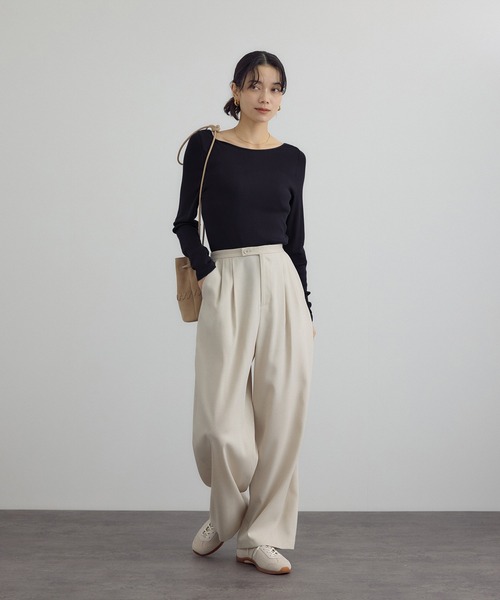 SALON adam et rope'（サロン アダム エ ロペ）の「Hug Silkラウンドネックプルオーバー 3 / 新色追加（Tシャツ/カットソー・レディース・ブラック/レッド/ホワイト・FREE）」の5枚目の写真