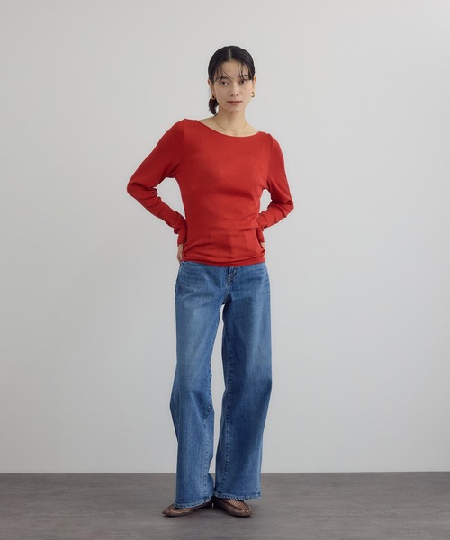 SALON adam et rope'（サロン アダム エ ロペ）の「Hug Silkラウンドネックプルオーバー 3 / 新色追加（Tシャツ/カットソー・レディース・ブラック/レッド/ホワイト・FREE）」の14枚目の写真