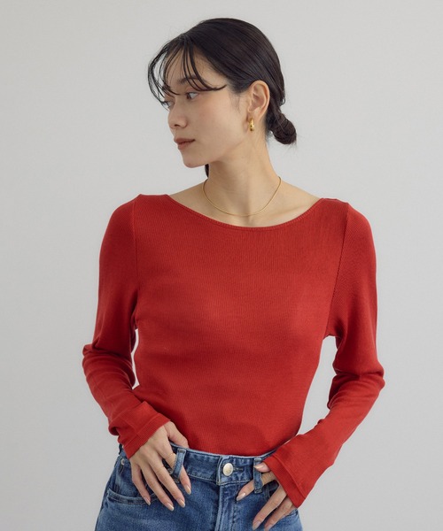 SALON adam et rope'（サロン アダム エ ロペ）の「Hug Silkラウンドネックプルオーバー 3 / 新色追加（Tシャツ/カットソー・レディース・ブラック/レッド/ホワイト・FREE）」の15枚目の写真