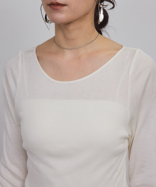 SALON adam et rope'（サロン アダム エ ロペ）の「Hug Silkラウンドネックプルオーバー 3 / 新色追加（Tシャツ/カットソー・レディース・ブラック/レッド/ホワイト・FREE）」の21枚目の写真