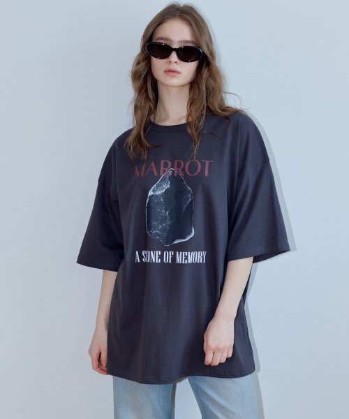 MARROT(マロット)の「ストーンオーバーサイズTシャツ_チャコール(Tシャツ/カットソー・レディース・その他・MEDIUM/LARGE)」の1枚目の写真