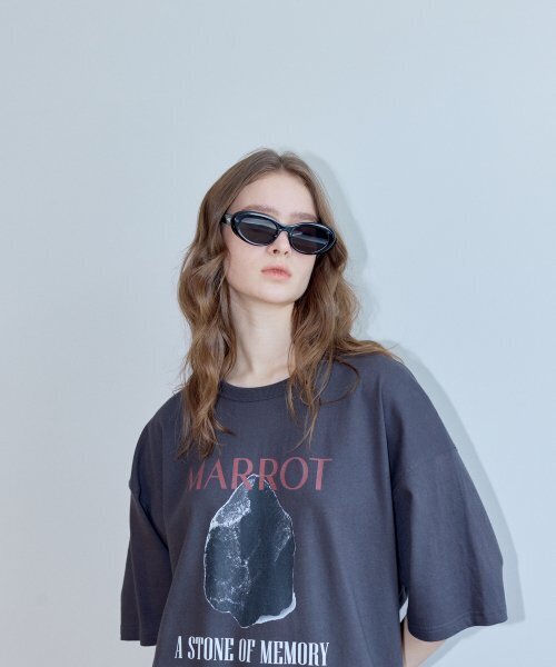 MARROT(マロット)の「ストーンオーバーサイズTシャツ_チャコール(Tシャツ/カットソー・レディース・その他・MEDIUM/LARGE)」の4枚目の写真