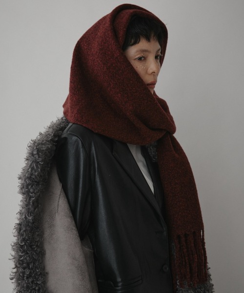 VION（ヴィオン）の「Melange Boucle Scarf / メランジブークレスカーフ（マフラー・レディース・グレー/レッド・FREE）」の3枚目の写真