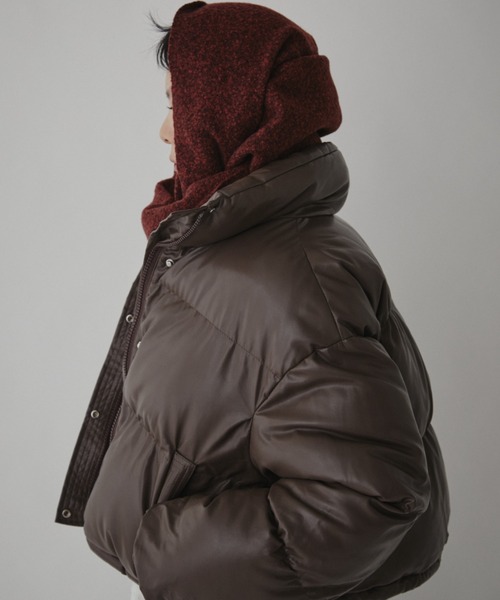 VION（ヴィオン）の「Melange Boucle Scarf / メランジブークレスカーフ（マフラー・レディース・グレー/レッド・FREE）」の6枚目の写真