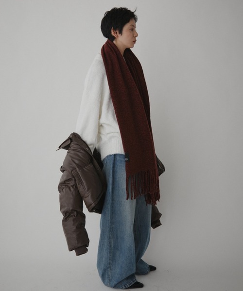 VION（ヴィオン）の「Melange Boucle Scarf / メランジブークレスカーフ（マフラー・レディース・グレー/レッド・FREE）」の9枚目の写真