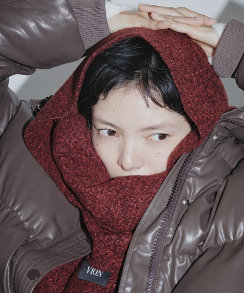 VION（ヴィオン）の「Melange Boucle Scarf / メランジブークレスカーフ（マフラー・レディース・グレー/レッド・FREE）」の11枚目の写真